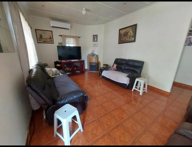 3 BEDROOM HOUSE FOR SALE IN CLAREMONT